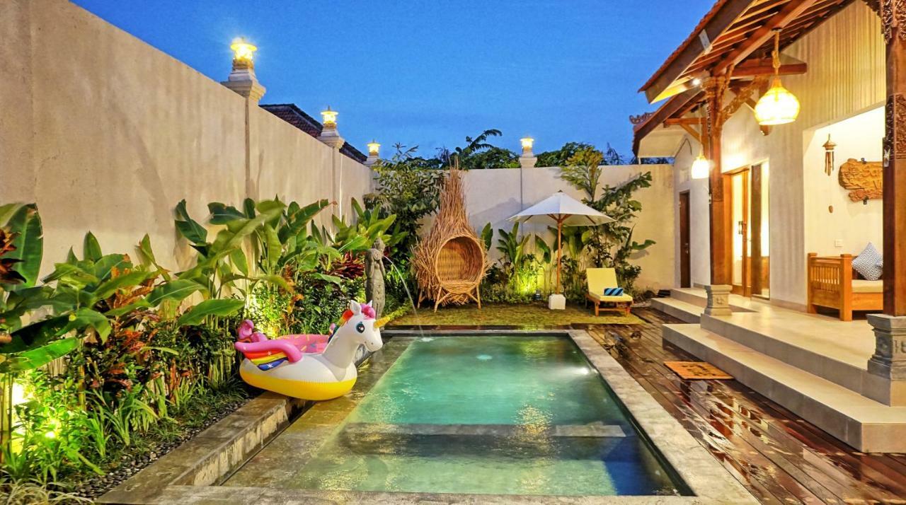Sarayu Villa Seminyak Exterior foto